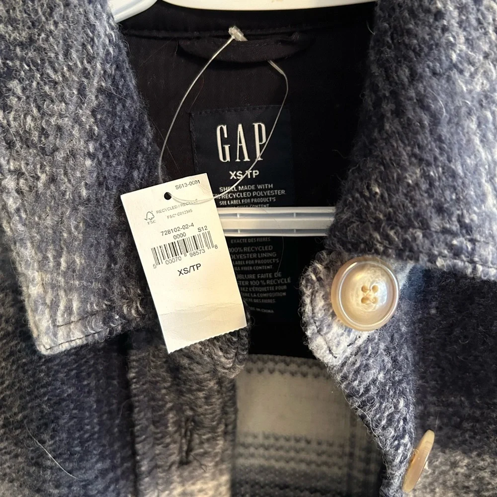 Gap Jacket - Picture 3 of 3